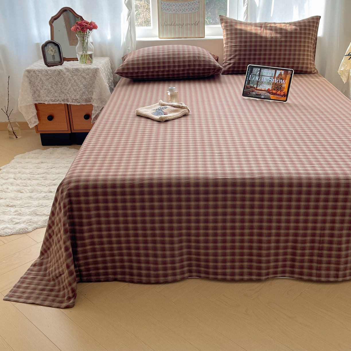 91家纺网 家纺一手货源 找家纺 六巷胡同 2026新款A类全棉纯棉水洗棉色织格子单品床单 床单单件 巷往-红格
