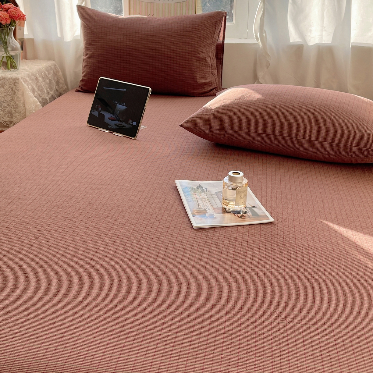 91家纺网 家纺一手货源 找家纺 六巷胡同 2026新款A类全棉纯棉水洗棉色织格子单品床单 床单单件 逐风-红格