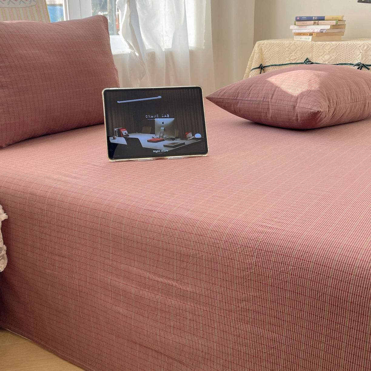 91家纺网 家纺一手货源 找家纺 六巷胡同 2026新款A类全棉纯棉水洗棉色织格子单品床单 床单单件 逐风-红格