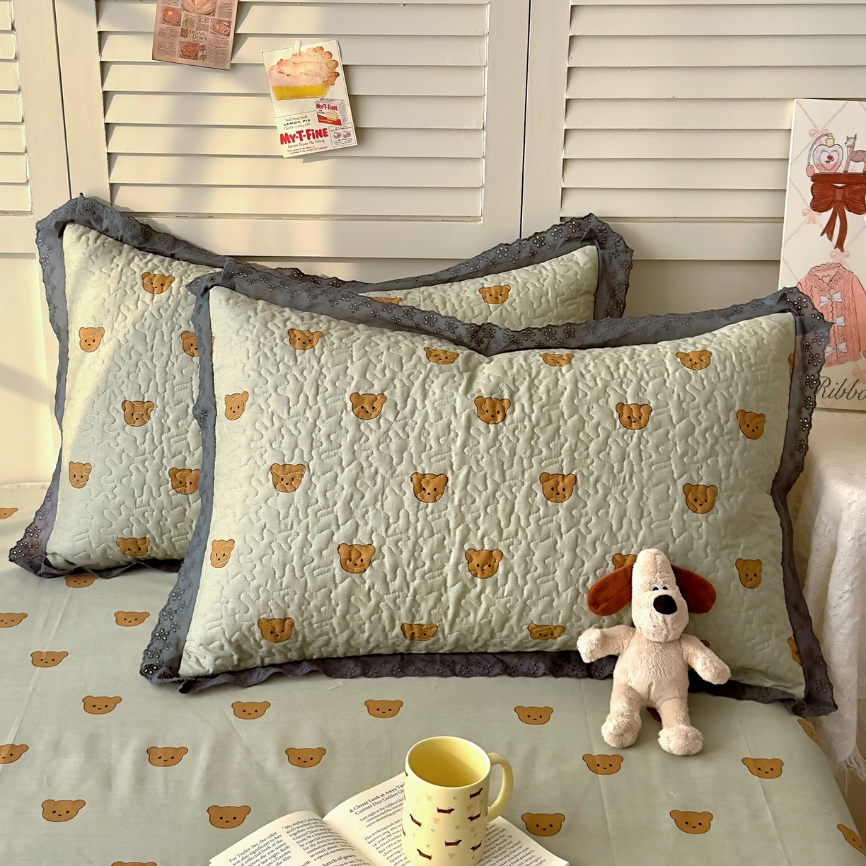 91家纺网 家纺一手货源 找家纺 百寐 2026吸汗防油全棉三层夹棉花边信封加大50*80枕套48*74/40*60枕芯 夹棉-饼干熊