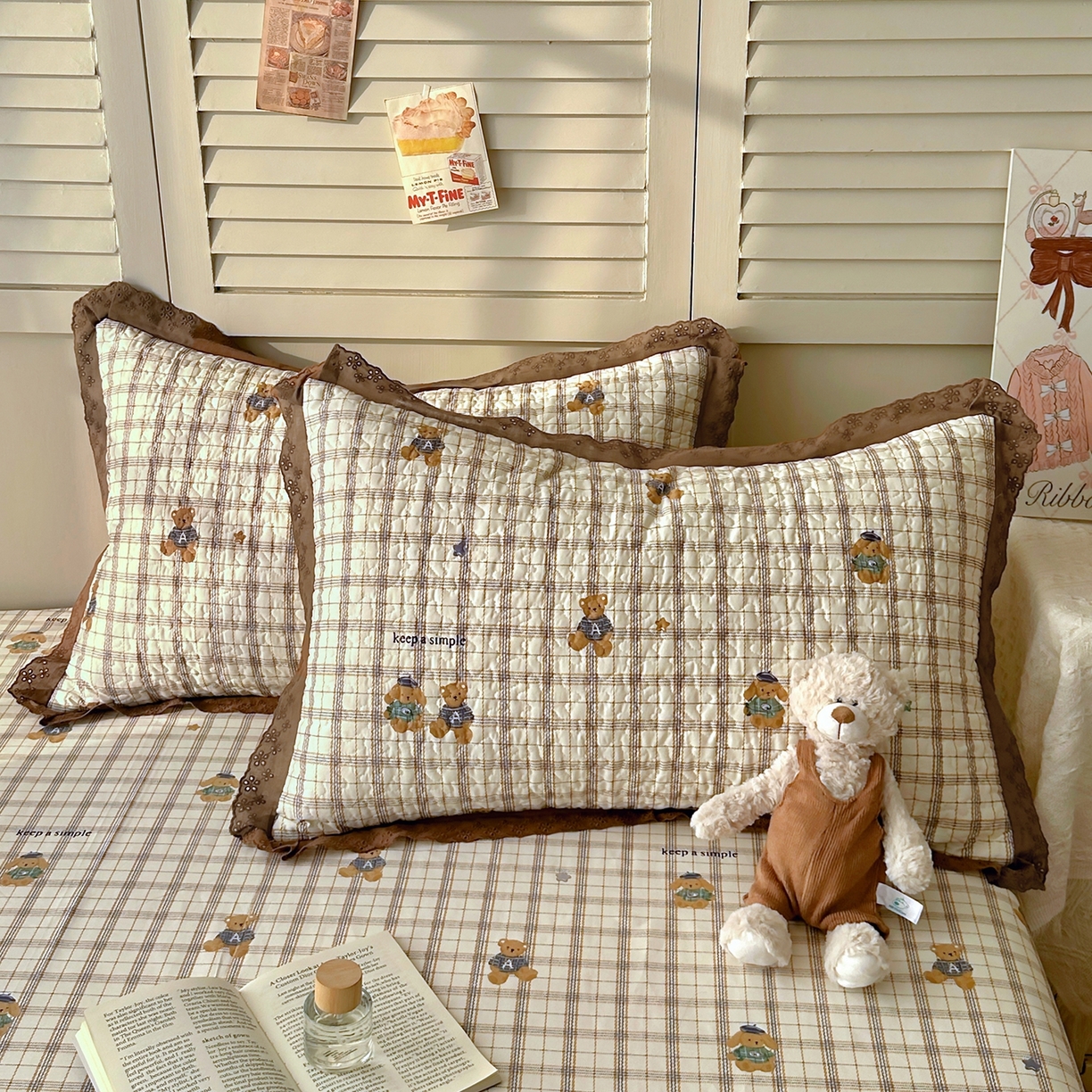 91家纺网 家纺一手货源 找家纺 百寐 2026吸汗防油全棉三层夹棉花边信封加大50*80枕套48*74/40*60枕芯 夹棉-格子熊