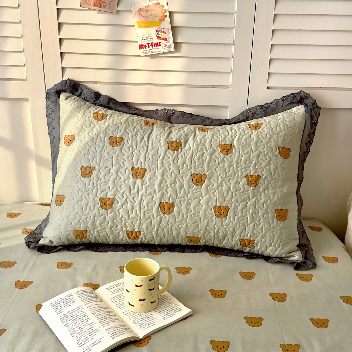 91家纺网 家纺一手货源 找家纺 百寐 2026吸汗防油全棉三层夹棉花边信封加大50*80枕套48*74/40*60枕芯 夹棉-饼干熊