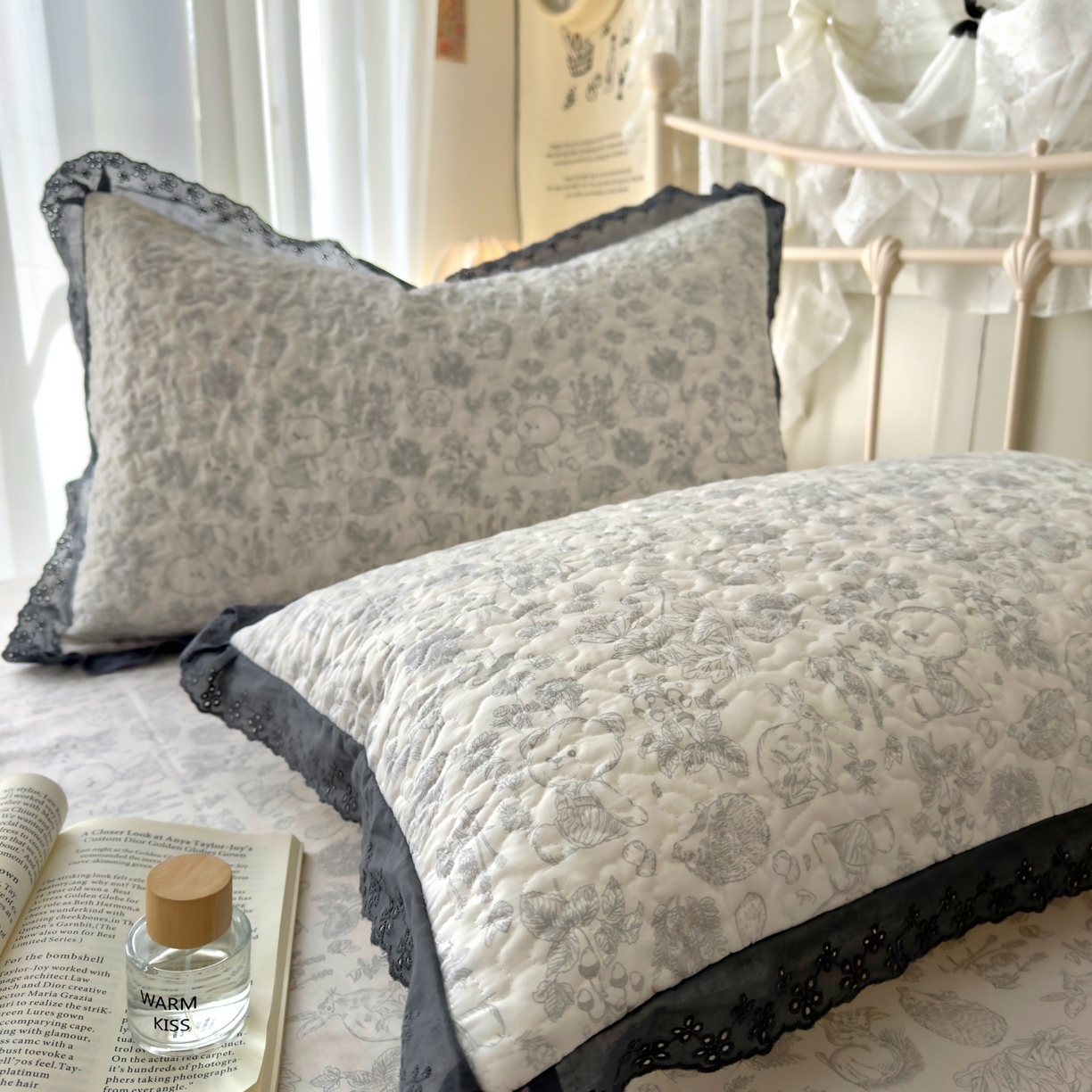 91家纺网 家纺一手货源 找家纺 百寐 2026吸汗防油全棉三层夹棉花边信封加大50*80枕套48*74/40*60枕芯 夹棉-布朗熊