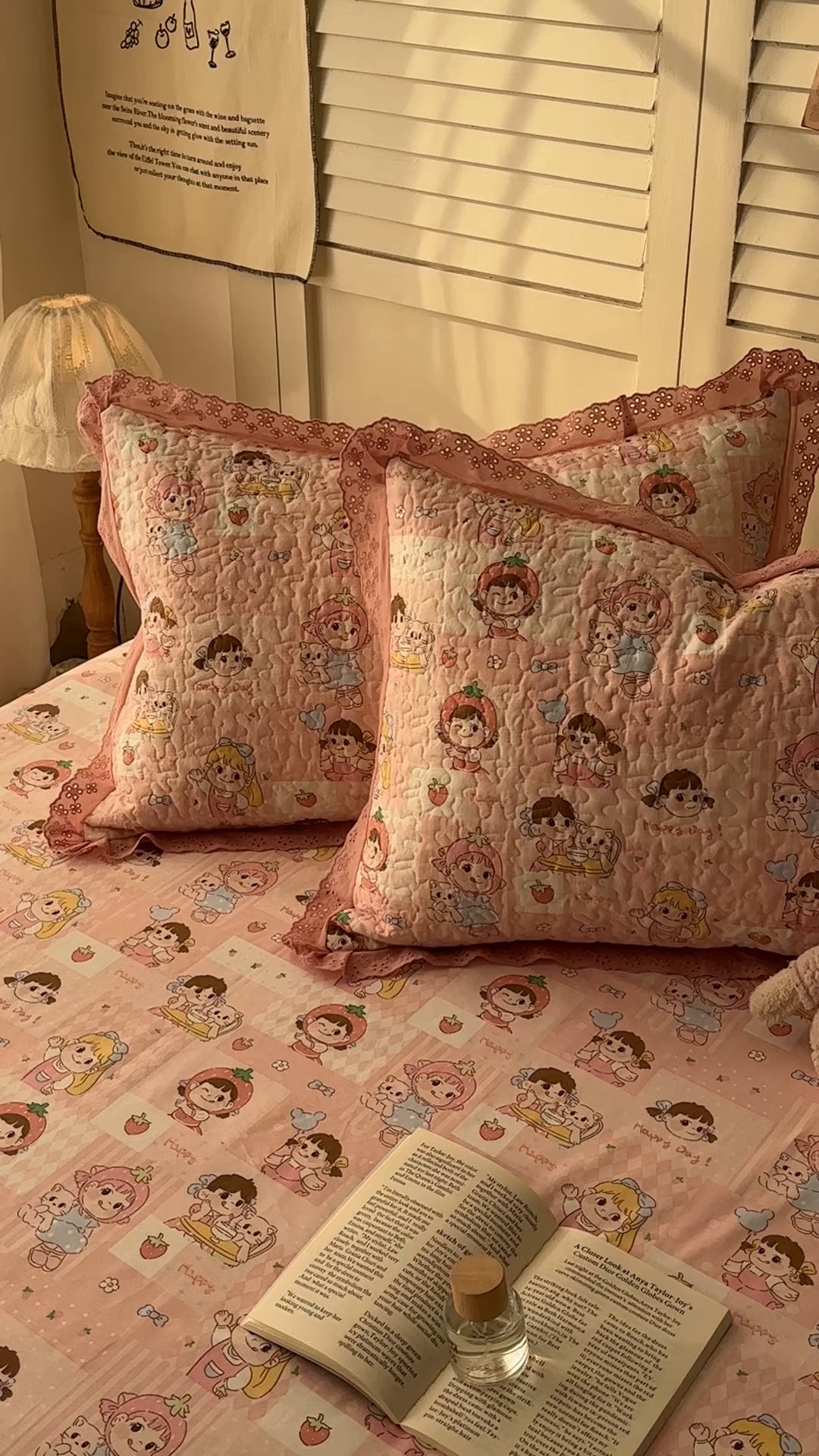 91家纺网 家纺一手货源 找家纺 百寐 2026吸汗防油全棉三层夹棉花边信封加大50*80枕套48*74/40*60枕芯 夹棉-草莓女孩