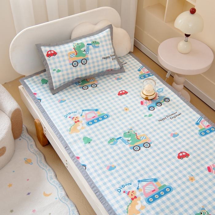 91家纺网 家纺一手货源 找家纺 鱼宝2026新款儿童冰藤席冰丝凉席软席 恐龙车队