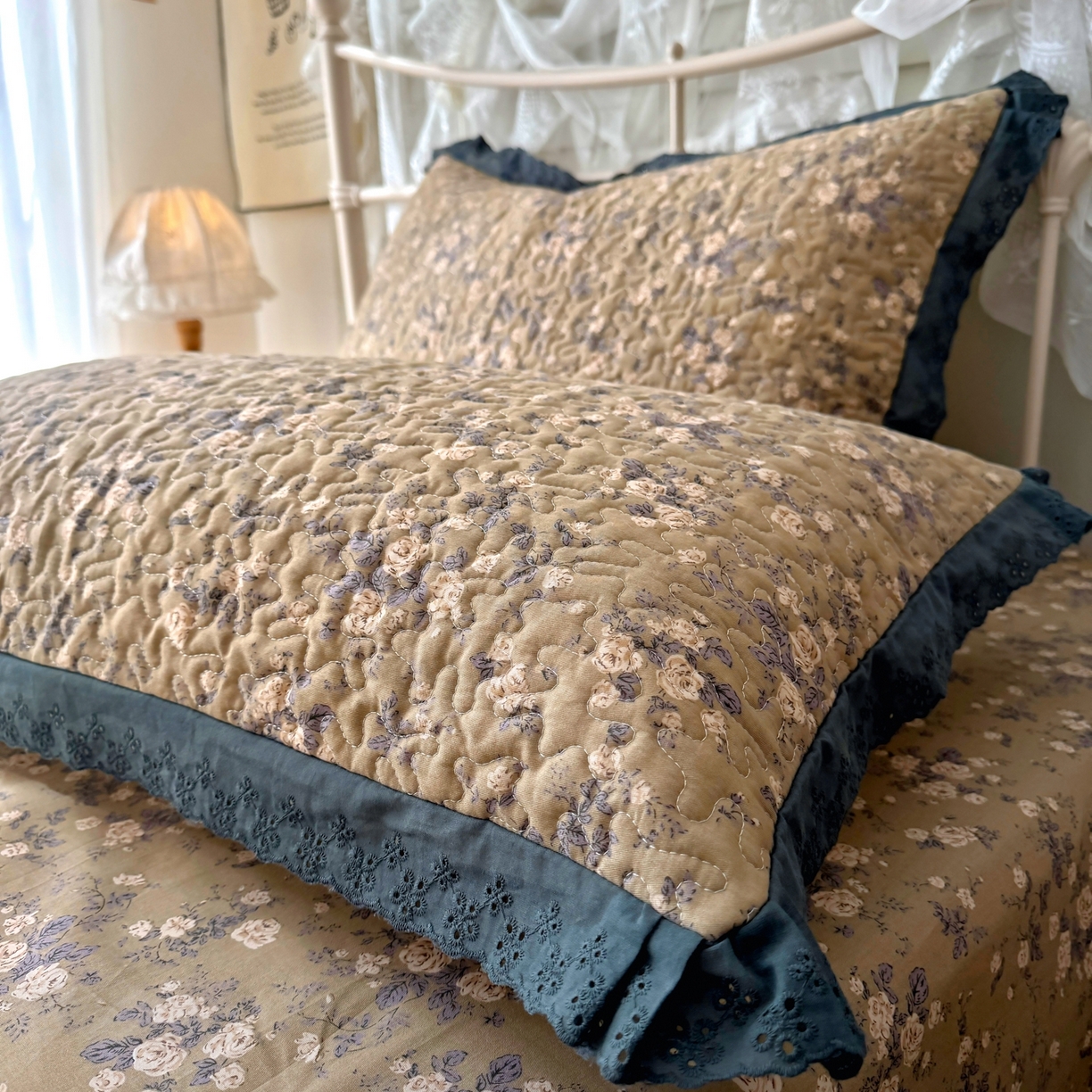 91家纺网 家纺一手货源 找家纺 百寐 2026吸汗防油全棉三层夹棉花边信封加大50*80枕套48*74/40*60枕芯 夹棉-朝花夕拾