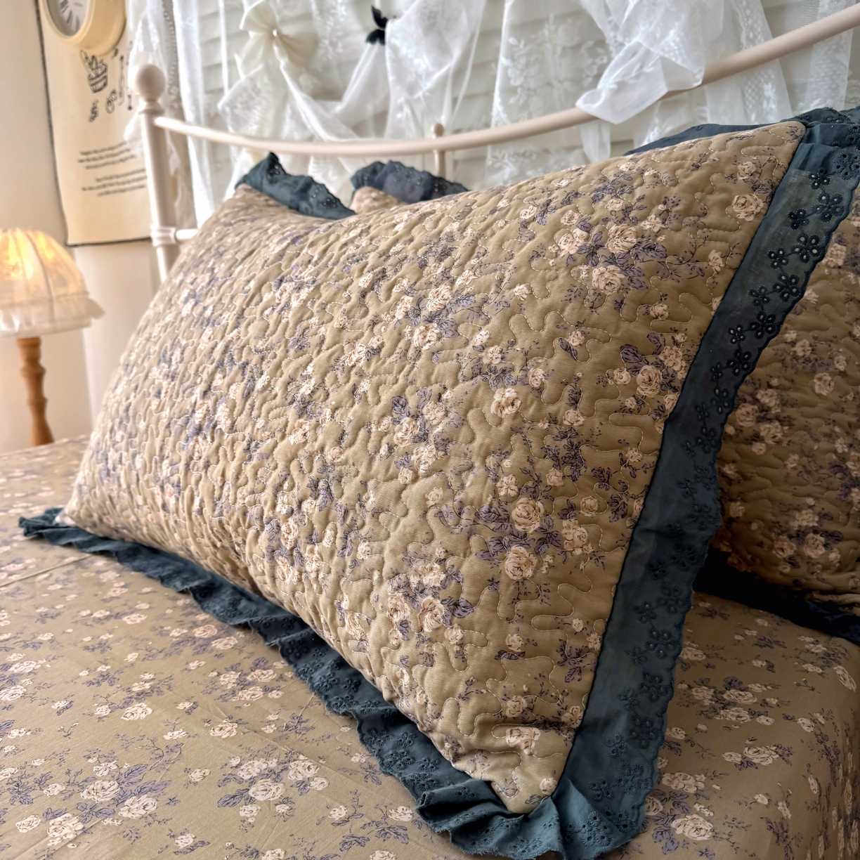 91家纺网 家纺一手货源 找家纺 百寐 2026吸汗防油全棉三层夹棉花边信封加大50*80枕套48*74/40*60枕芯 夹棉-朝花夕拾