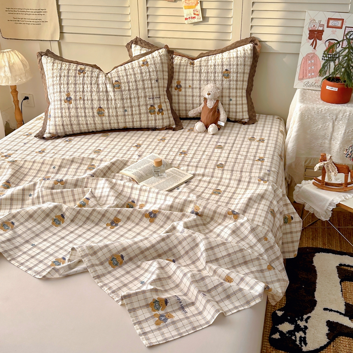 91家纺网 家纺一手货源 找家纺 百寐 2026吸汗防油全棉三层夹棉花边信封加大50*80枕套48*74/40*60枕芯 夹棉-格子熊