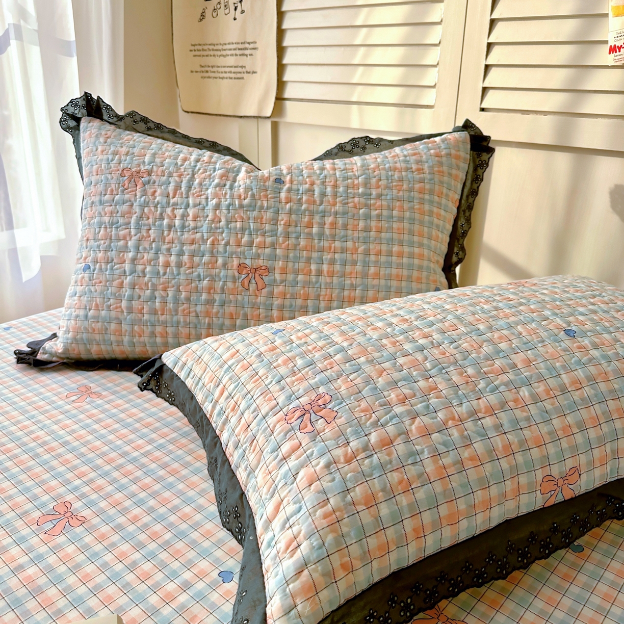 91家纺网 家纺一手货源 找家纺 百寐 2026吸汗防油全棉三层夹棉花边信封加大50*80枕套48*74/40*60枕芯 夹棉-蝴蝶结