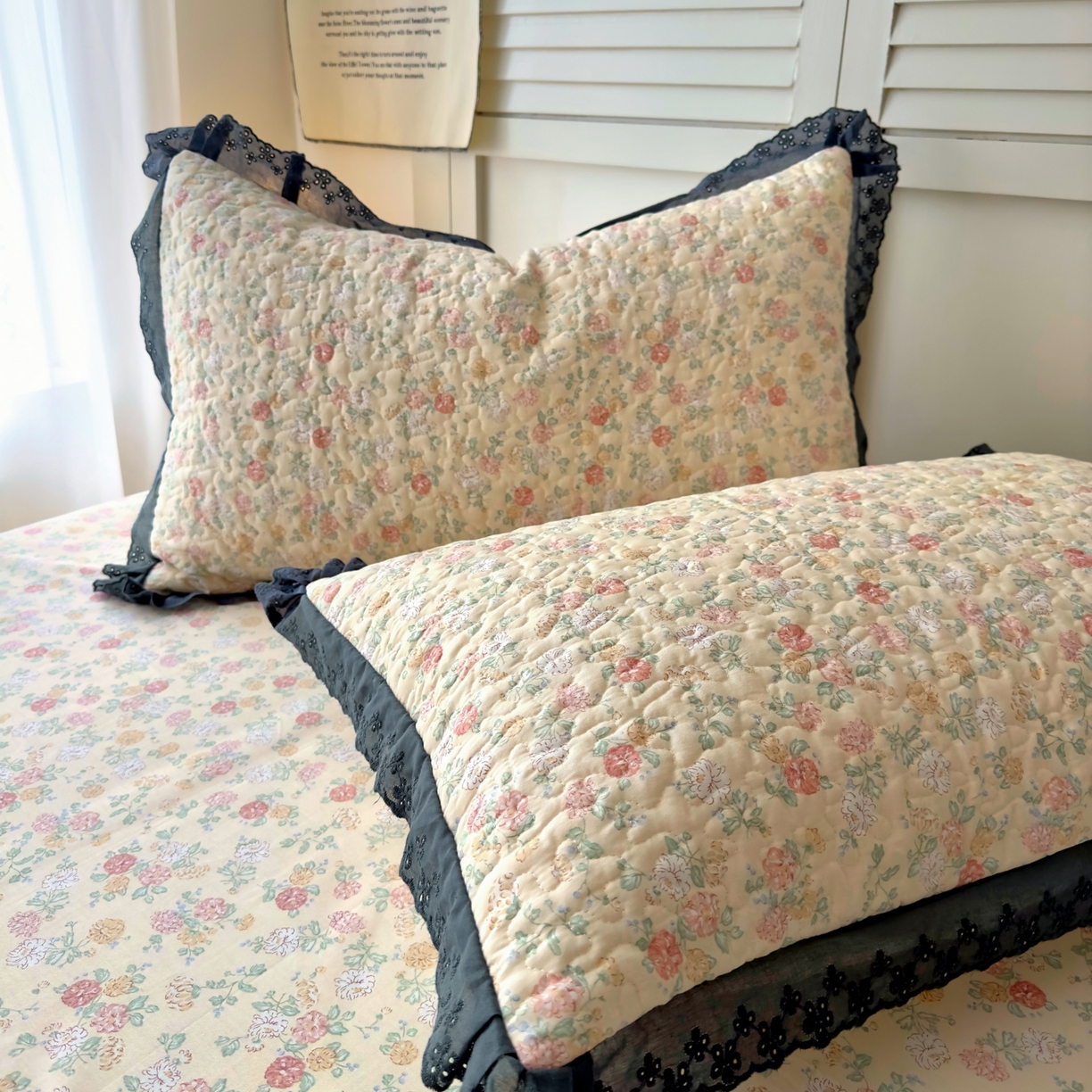 91家纺网 家纺一手货源 找家纺 百寐 2026吸汗防油全棉三层夹棉花边信封加大50*80枕套48*74/40*60枕芯 夹棉-花季