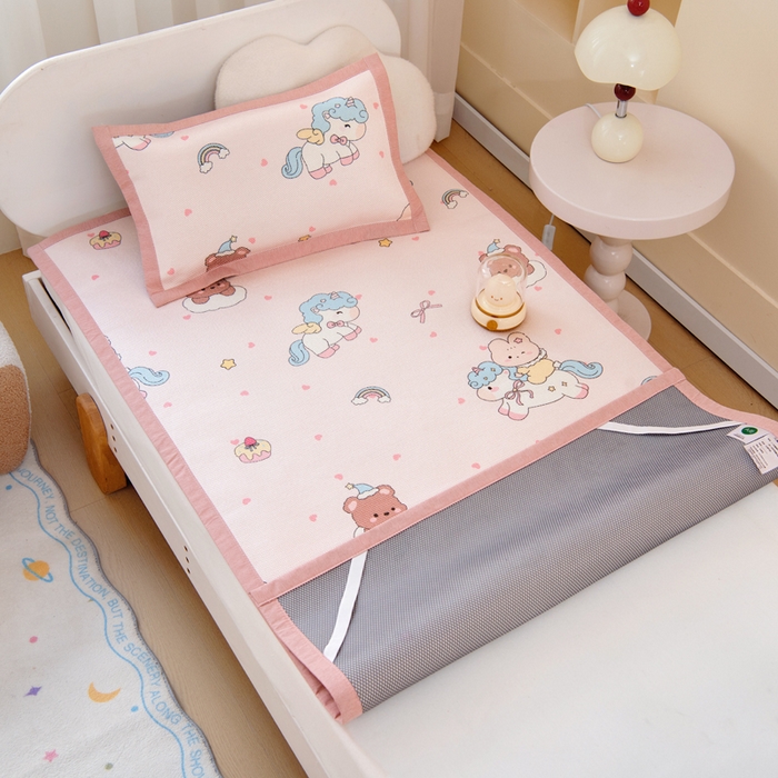 91家纺网 家纺一手货源 找家纺 鱼宝2026新款儿童冰藤席冰丝凉席软席 幸运小马