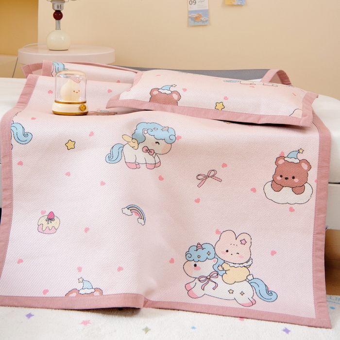 91家纺网 家纺一手货源 找家纺 鱼宝2026新款儿童冰藤席冰丝凉席软席 幸运小马