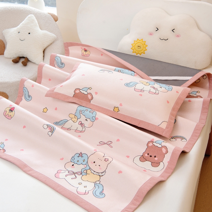 91家纺网 家纺一手货源 找家纺 鱼宝2026新款儿童冰藤席冰丝凉席软席 幸运小马