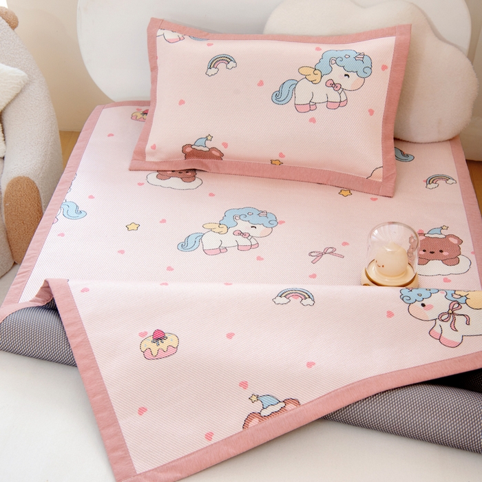 91家纺网 家纺一手货源 找家纺 鱼宝2026新款儿童冰藤席冰丝凉席软席 幸运小马