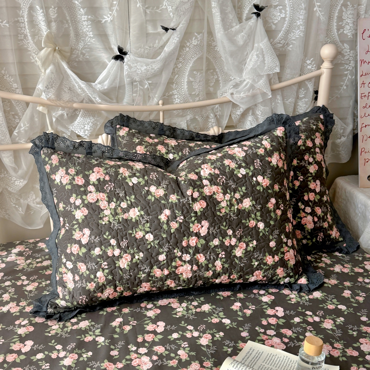 91家纺网 家纺一手货源 找家纺 百寐 2026吸汗防油全棉三层夹棉花边信封加大50*80枕套48*74/40*60枕芯 夹棉-墨池玫瑰