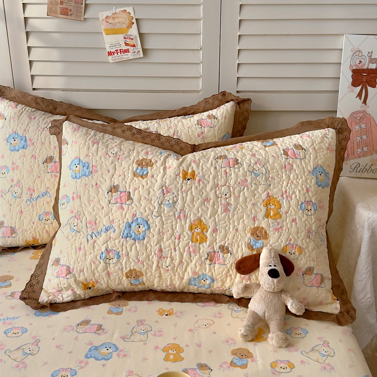 91家纺网 家纺一手货源 找家纺 百寐 2026吸汗防油全棉三层夹棉花边信封加大50*80枕套48*74/40*60枕芯 夹棉-泡芙狗