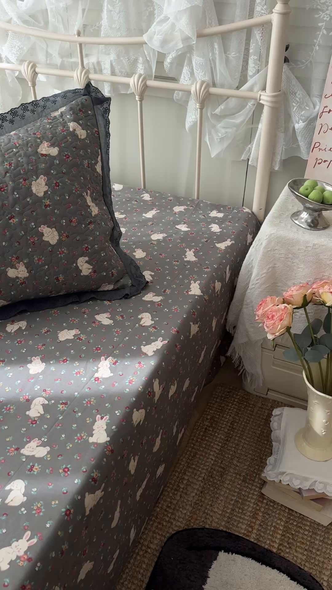 91家纺网 家纺一手货源 找家纺 百寐 2026吸汗防油全棉三层夹棉花边信封加大50*80枕套48*74/40*60枕芯 夹棉-月光兔