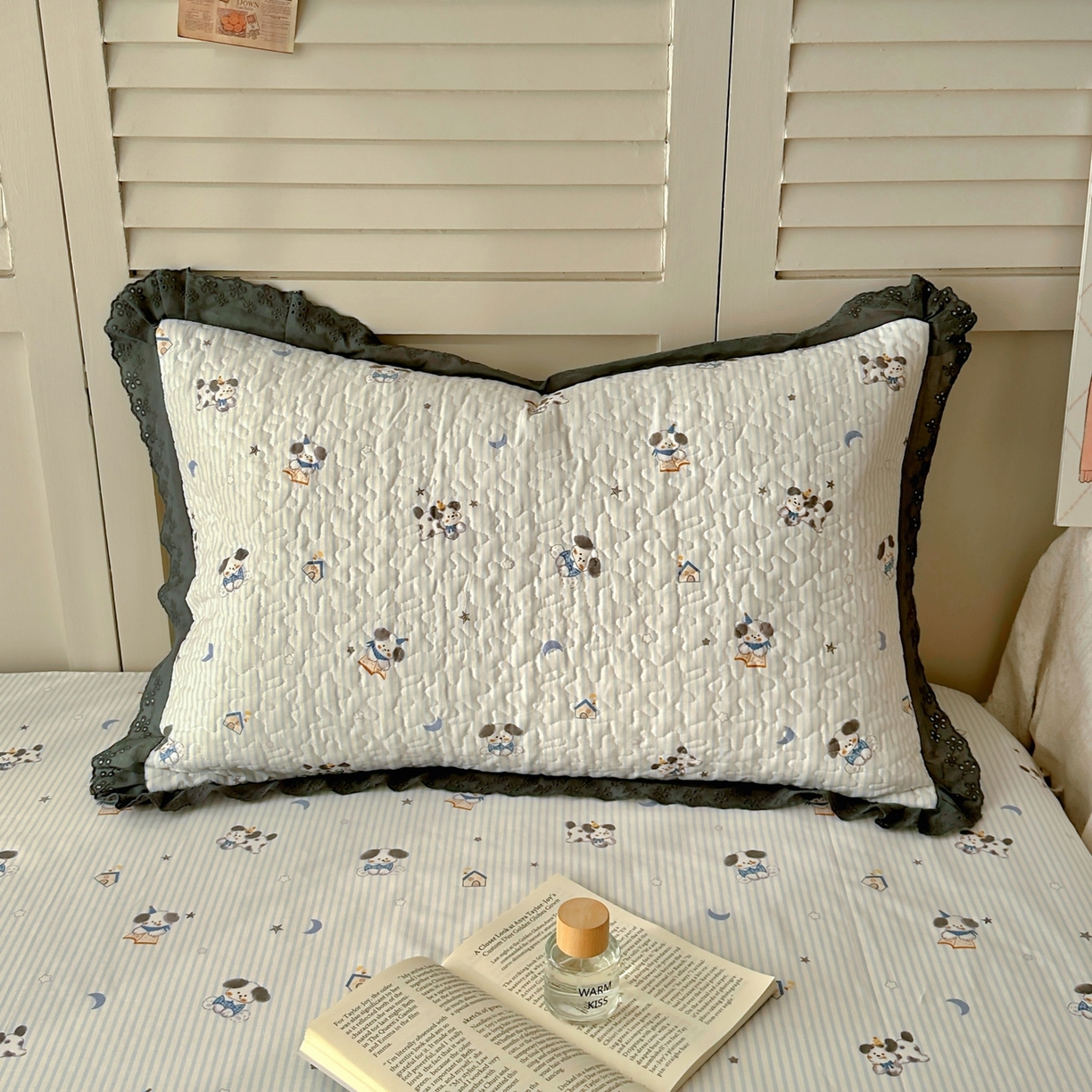 91家纺网 家纺一手货源 找家纺 百寐 2026吸汗防油全棉三层夹棉花边信封加大50*80枕套48*74/40*60枕芯 夹棉-月亮狗