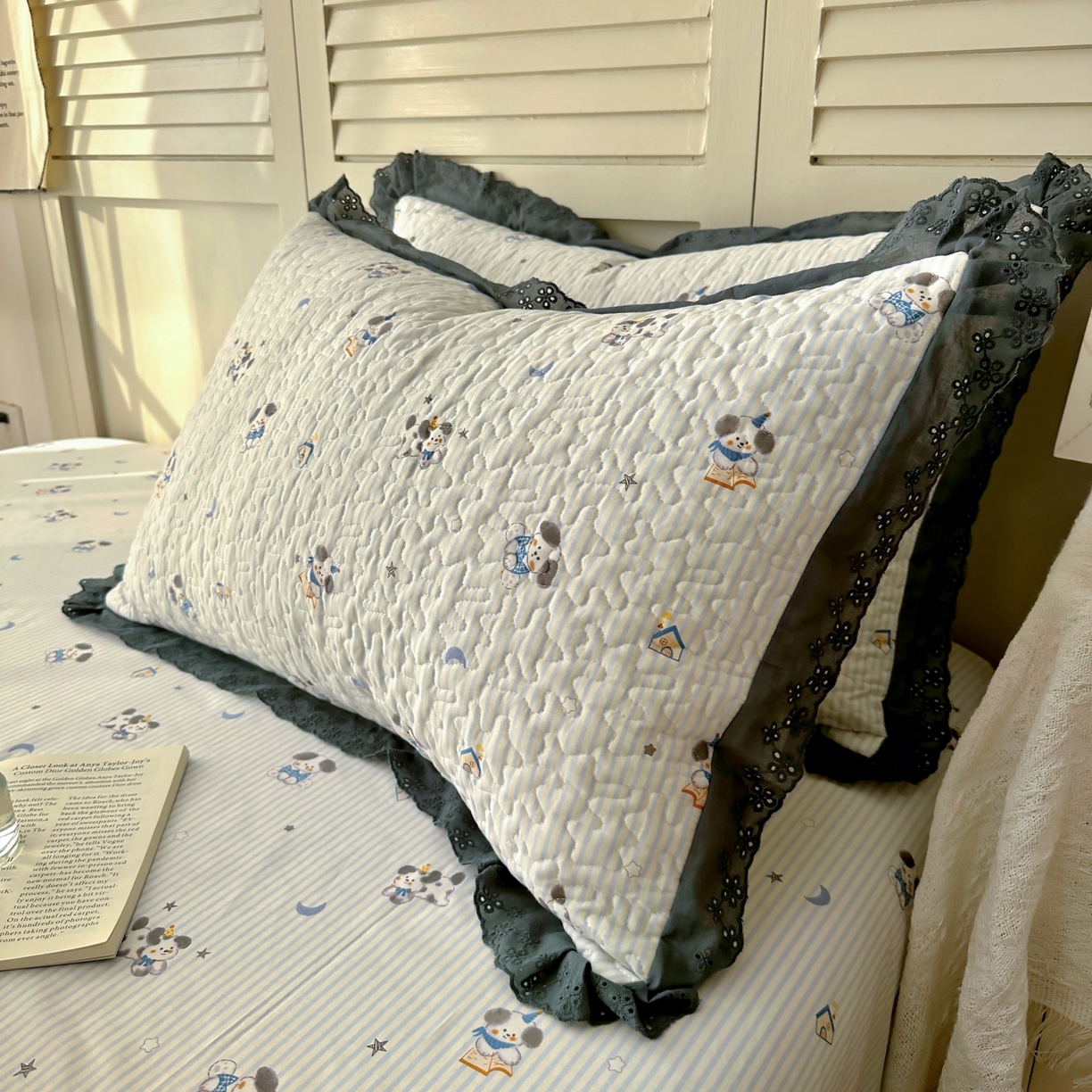 91家纺网 家纺一手货源 找家纺 百寐 2026吸汗防油全棉三层夹棉花边信封加大50*80枕套48*74/40*60枕芯 夹棉-月亮狗