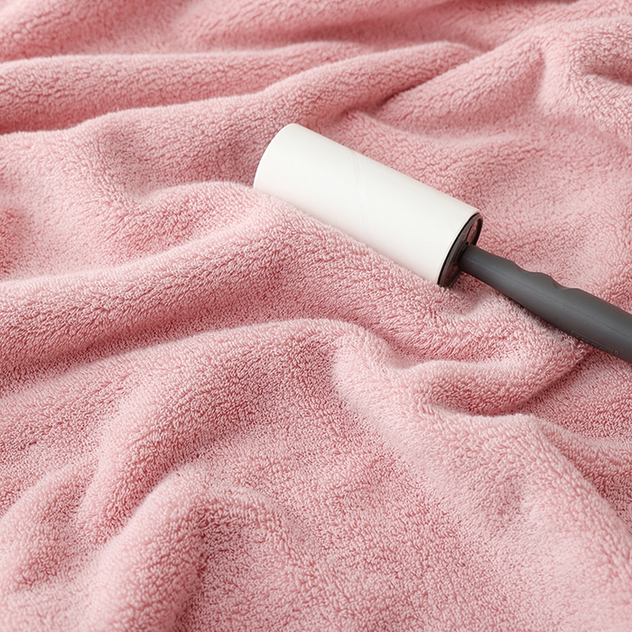 91家纺网 家纺一手货源 找家纺 朴尔家纺-毛巾被 2026年新款32股全棉精织缎档维斯克加厚加大浴巾 组合图仅供展示 90x180cm