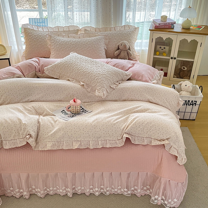 91家纺网 家纺一手货源 找家纺 艺慕家纺 2026新款直播热款古法仿棉AB版水洗棉印花双层蕾丝花边床盖四件套 AB版-粉黛庄园