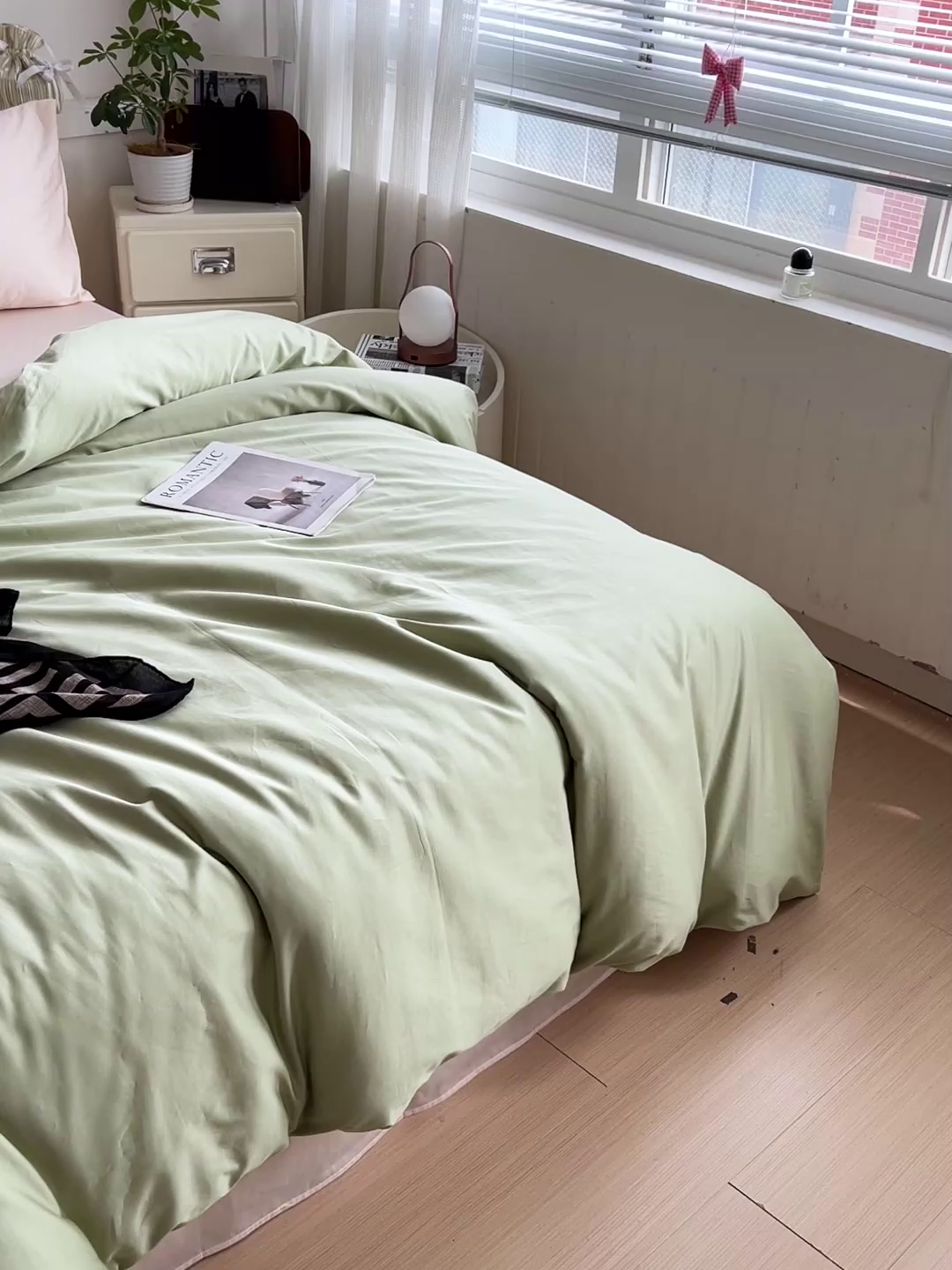 91家纺网 家纺一手货源 找家纺 耀悦家纺 2026春夏新款60支纯棉四件套长绒棉全棉纯棉四件套床单被套枕套 抹茶绿+灵动白桃