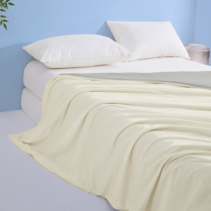 91家纺网 家纺一手货源 找家纺 库里梦家纺 2026春夏新款网红直播爆款A类锦氨深海水藻凉感被夏凉被空调被 奶油黄-灰