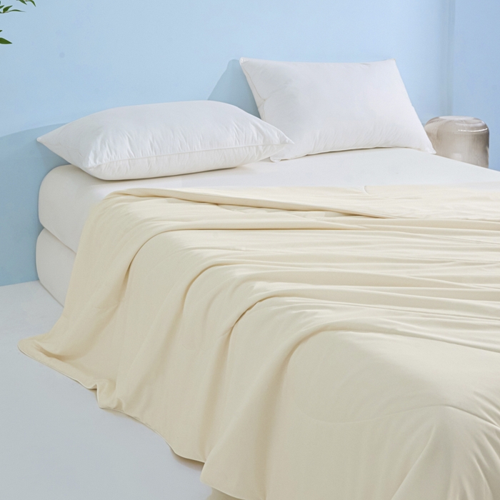 91家纺网 家纺一手货源 找家纺 库里梦家纺 2026春夏新款网红直播爆款A类锦氨深海水藻凉感被夏凉被空调被 奶油黄