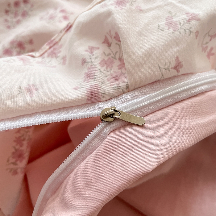 91家纺网 家纺一手货源 找家纺 艺慕家纺 2026新款直播热款古法仿棉AB版水洗棉印花双层蕾丝花边床盖四件套 AB版-粉色樱花