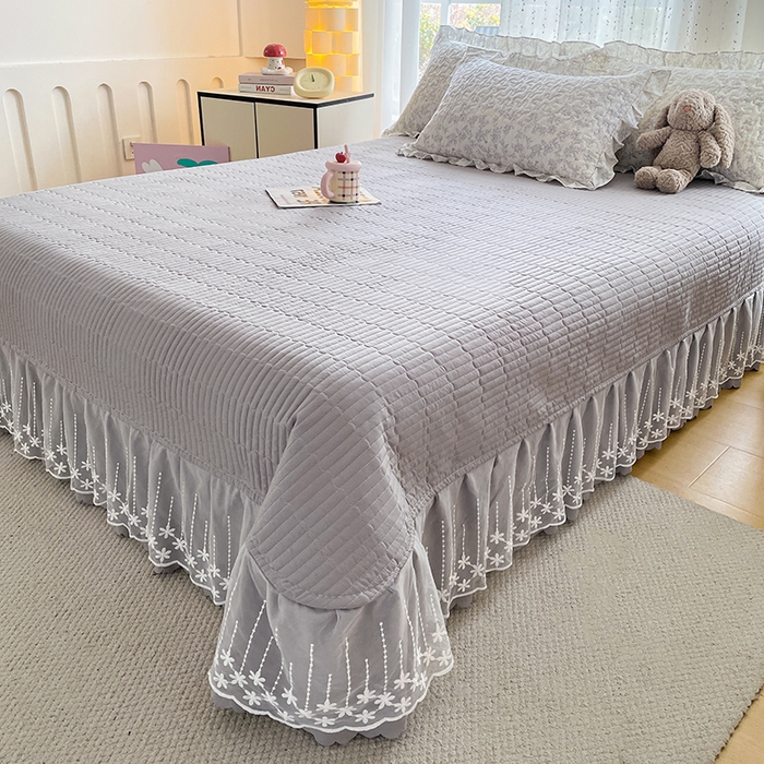 91家纺网 家纺一手货源 找家纺 艺慕家纺 2026新款直播热款古法仿棉AB版水洗棉印花双层蕾丝花边床盖四件套 AB版-素影