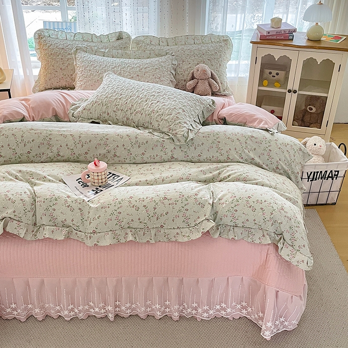 91家纺网 家纺一手货源 找家纺 艺慕家纺 2026新款直播热款古法仿棉AB版水洗棉印花双层蕾丝花边床盖四件套 AB版-雾紫花蔓