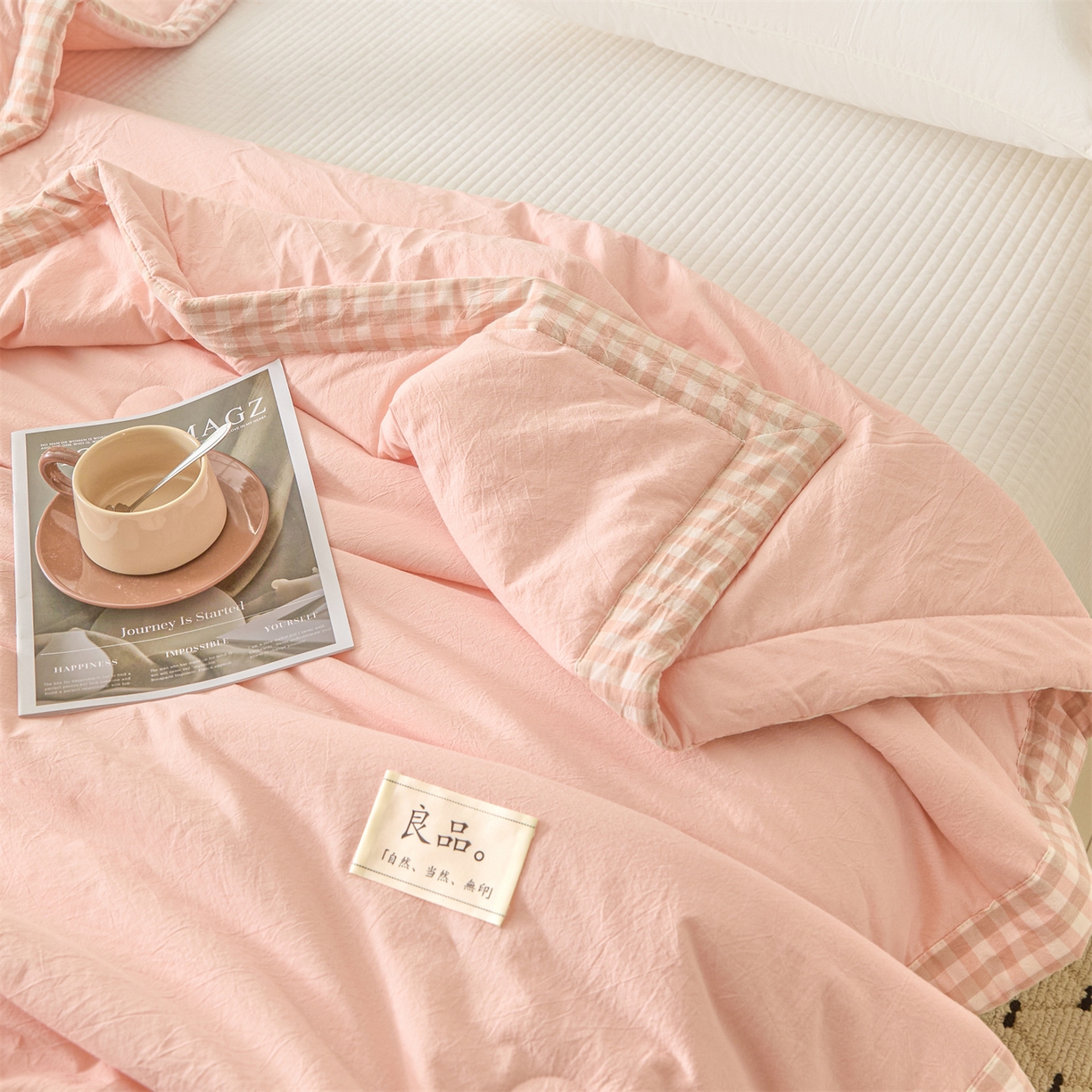 91家纺网 家纺一手货源 找家纺 创优家纺 2026新款无印风21%大豆夏凉被大豆纤维手包边款夏凉被夏被空调被子被芯 良品-粉色