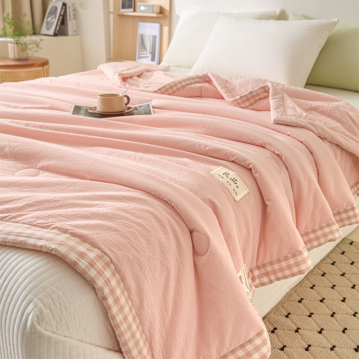 91家纺网 家纺一手货源 找家纺 创优家纺 2026新款无印风21%大豆夏凉被大豆纤维手包边款夏凉被夏被空调被子被芯 良品-粉色