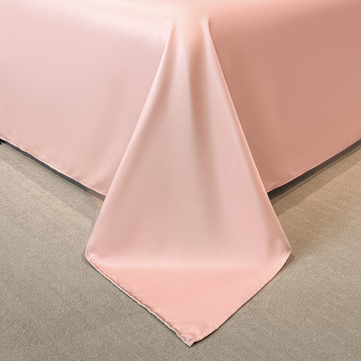 91家纺网 家纺一手货源 找家纺 金阳光家纺 2026新款A类简奢款水洗真丝天丝亮丝提花四件套 浮生若梦-豆沙