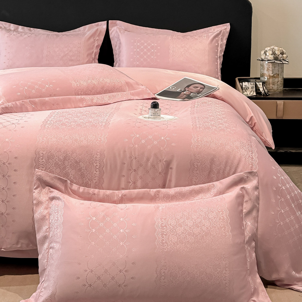 91家纺网 家纺一手货源 找家纺 金阳光家纺 2026新款A类简奢款水洗真丝天丝亮丝提花四件套 浮生若梦-豆沙