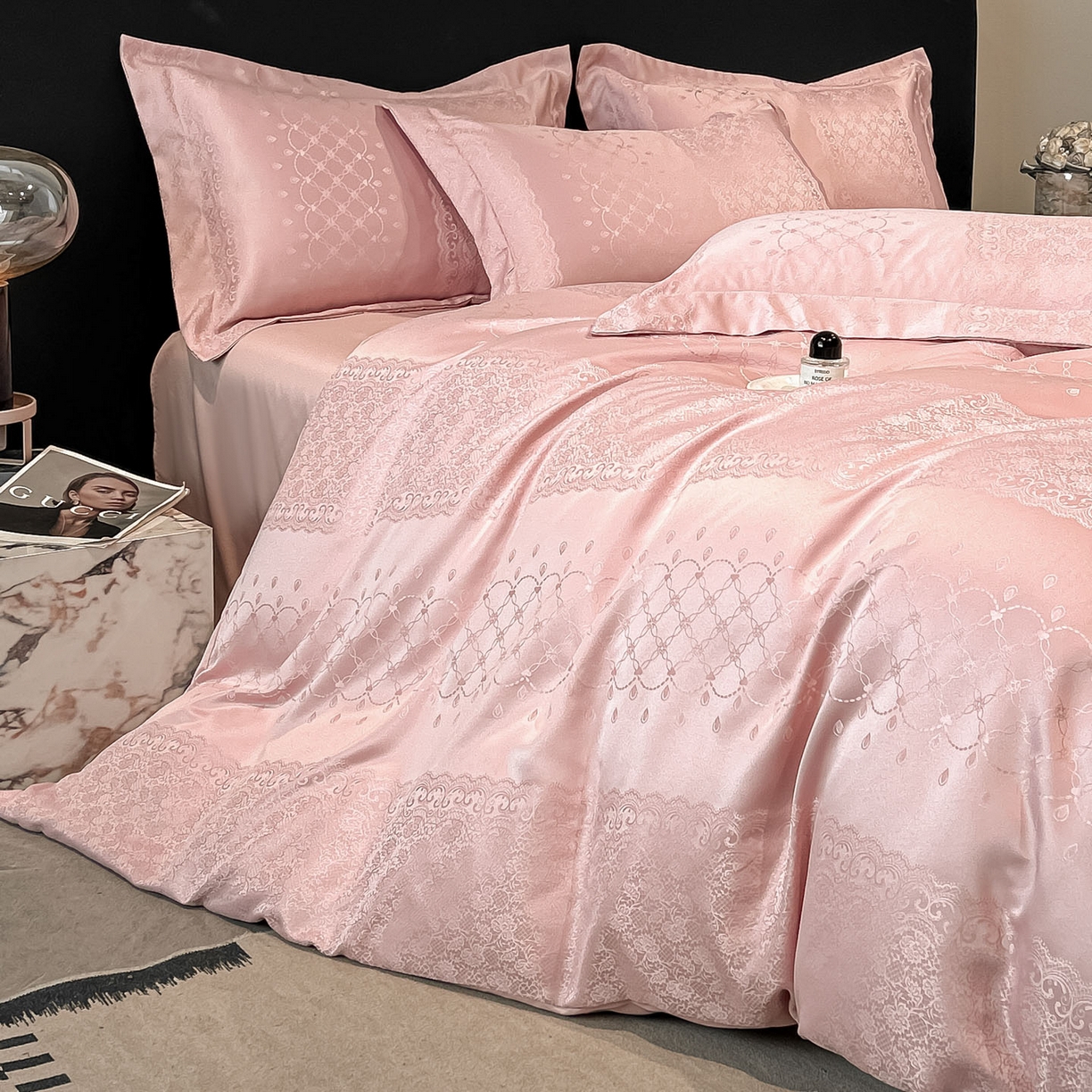 91家纺网 家纺一手货源 找家纺 金阳光家纺 2026新款A类简奢款水洗真丝天丝亮丝提花四件套 浮生若梦-豆沙