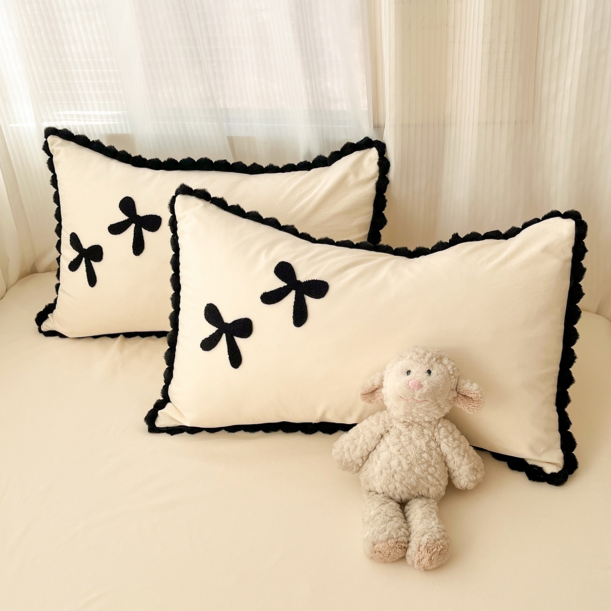 91家纺网 家纺一手货源 找家纺 金阳光家纺 2026新款古法水洗仿棉毛球款四件套 毛球-奶白蝴蝶结