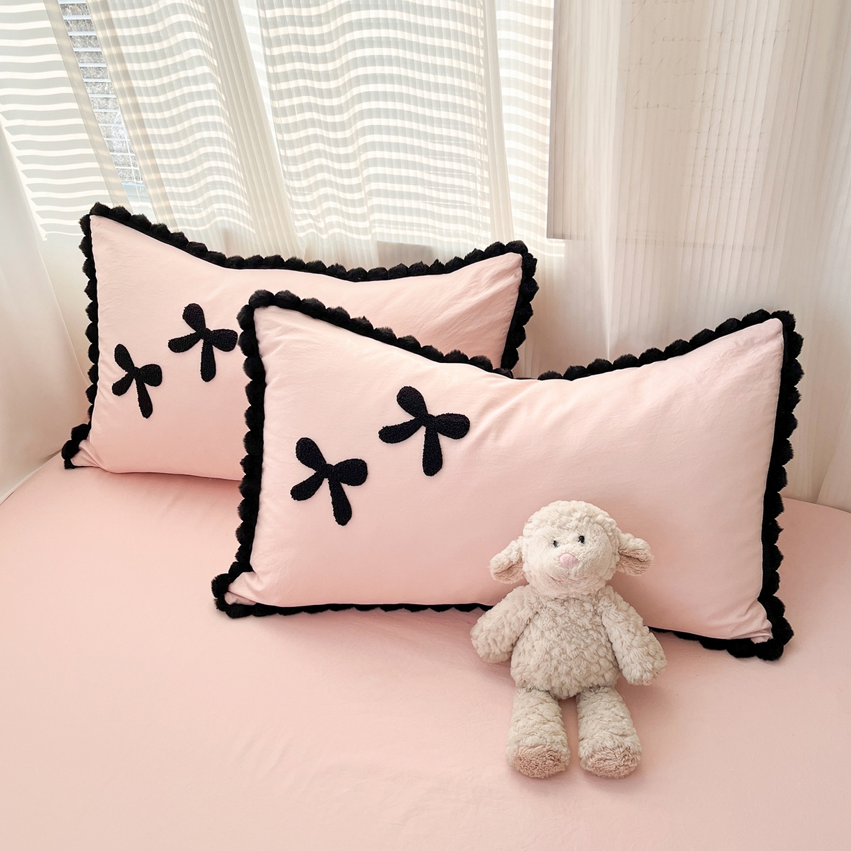 91家纺网 家纺一手货源 找家纺 金阳光家纺 2026新款古法水洗仿棉毛球款四件套 毛球-粉色蝴蝶结