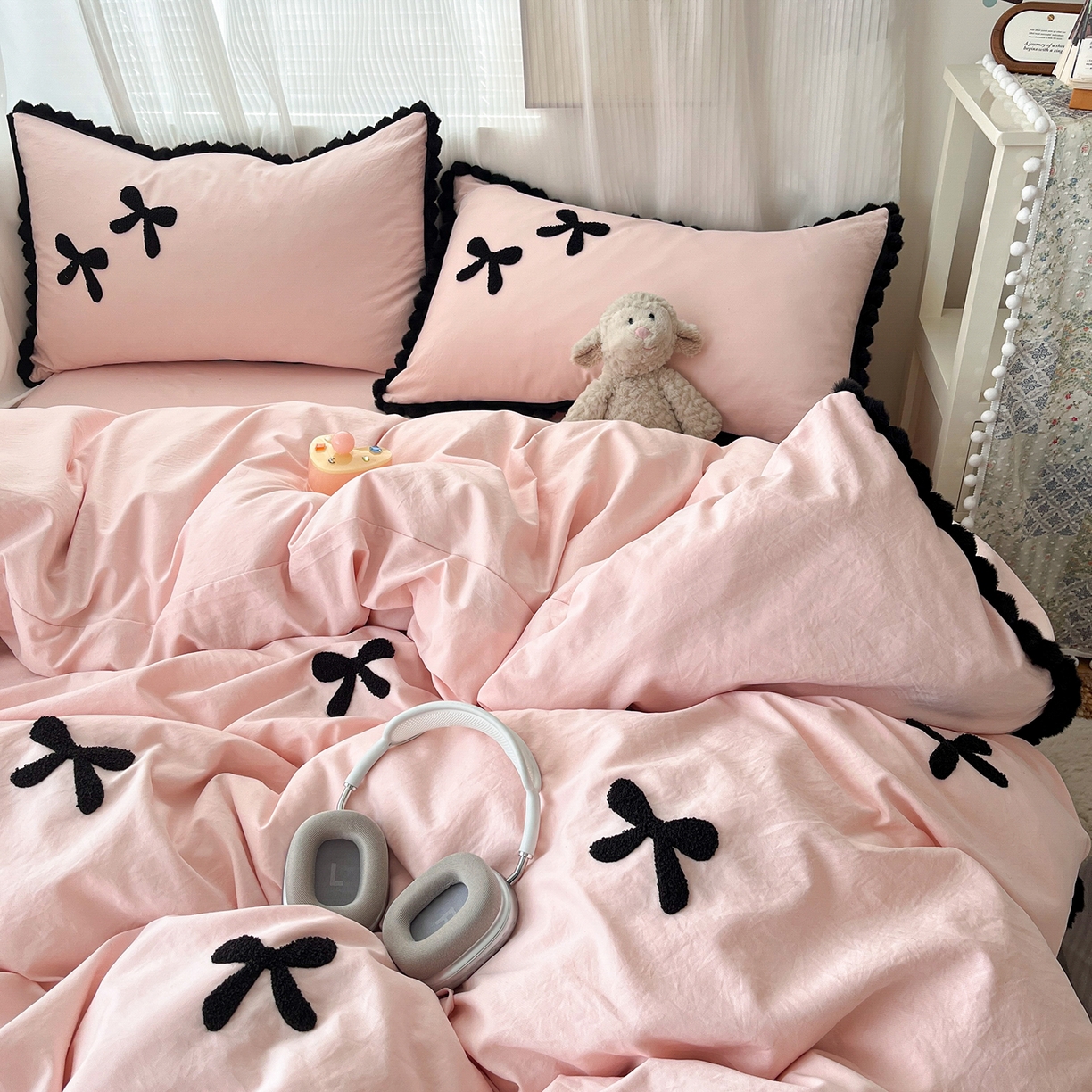 91家纺网 家纺一手货源 找家纺 金阳光家纺 2026新款古法水洗仿棉毛球款四件套 毛球-粉色蝴蝶结