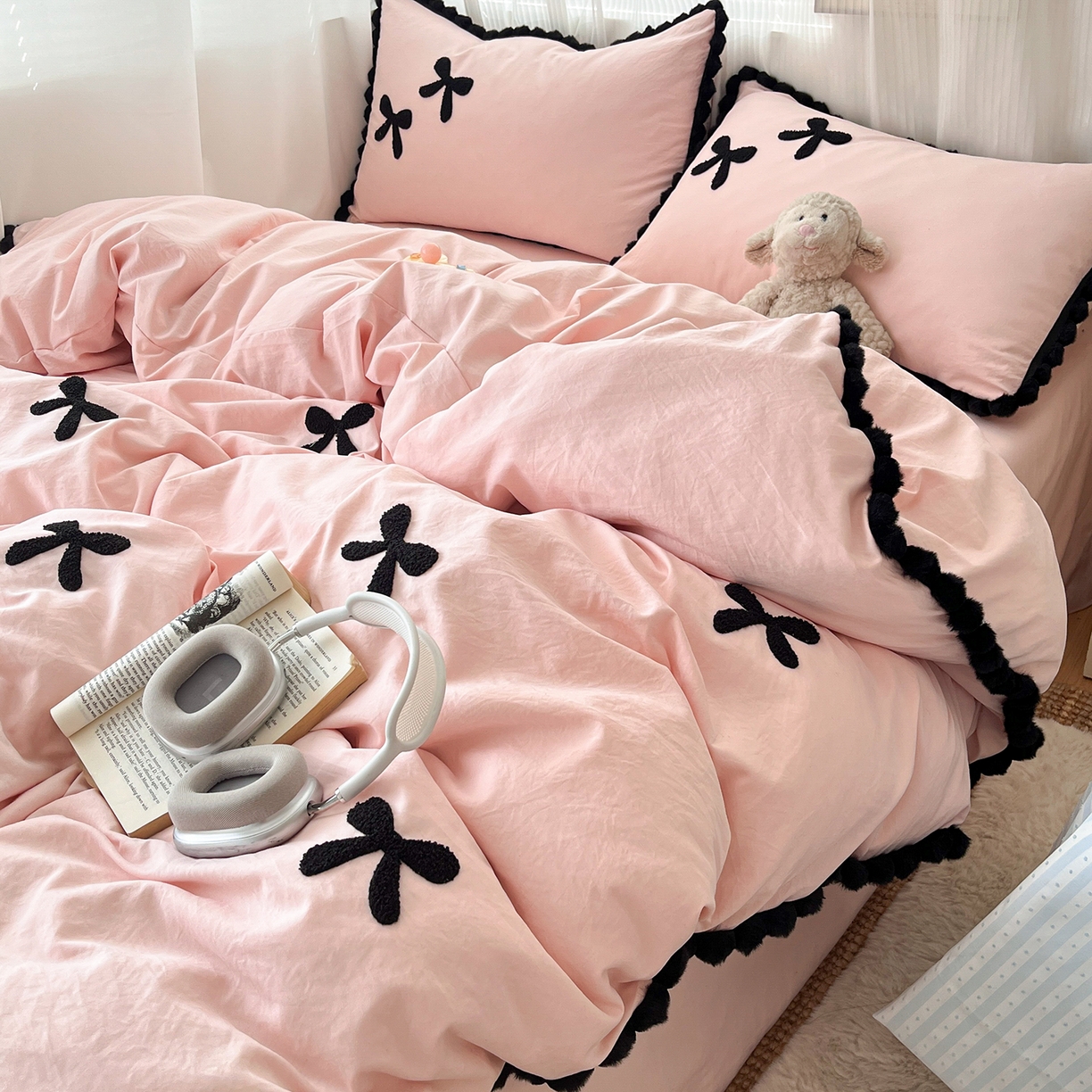 91家纺网 家纺一手货源 找家纺 金阳光家纺 2026新款古法水洗仿棉毛球款四件套 毛球-粉色蝴蝶结
