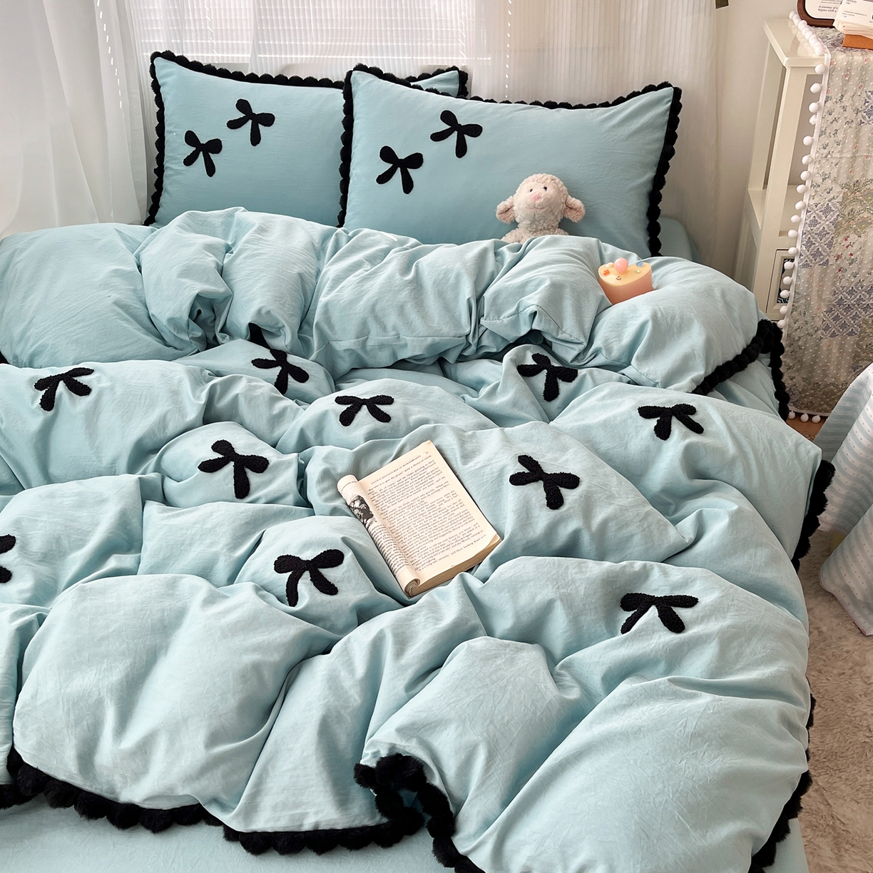 91家纺网 家纺一手货源 找家纺 金阳光家纺 2026新款古法水洗仿棉毛球款四件套 毛球-薄荷绿蝴蝶结