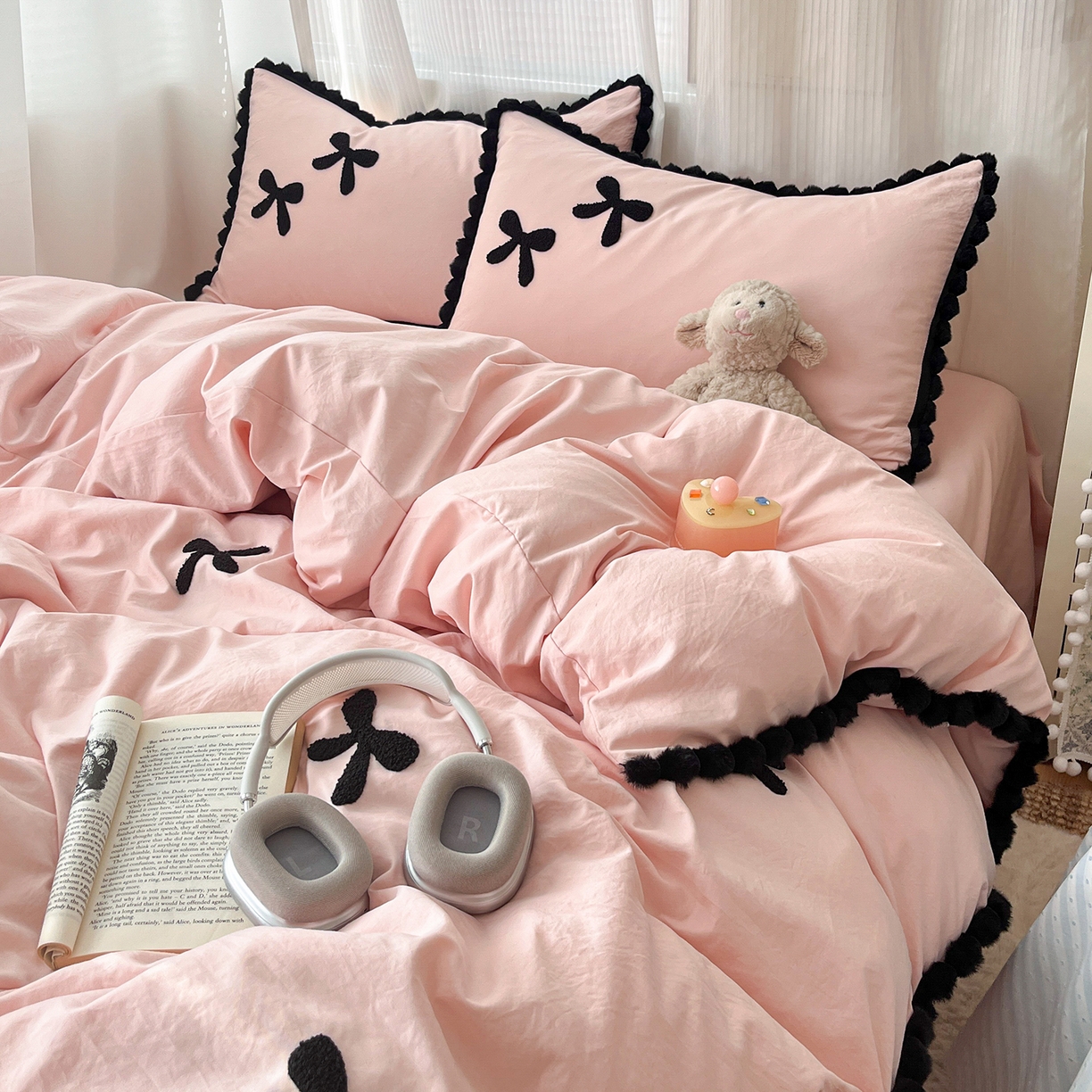 91家纺网 家纺一手货源 找家纺 金阳光家纺 2026新款古法水洗仿棉毛球款四件套 毛球-粉色蝴蝶结