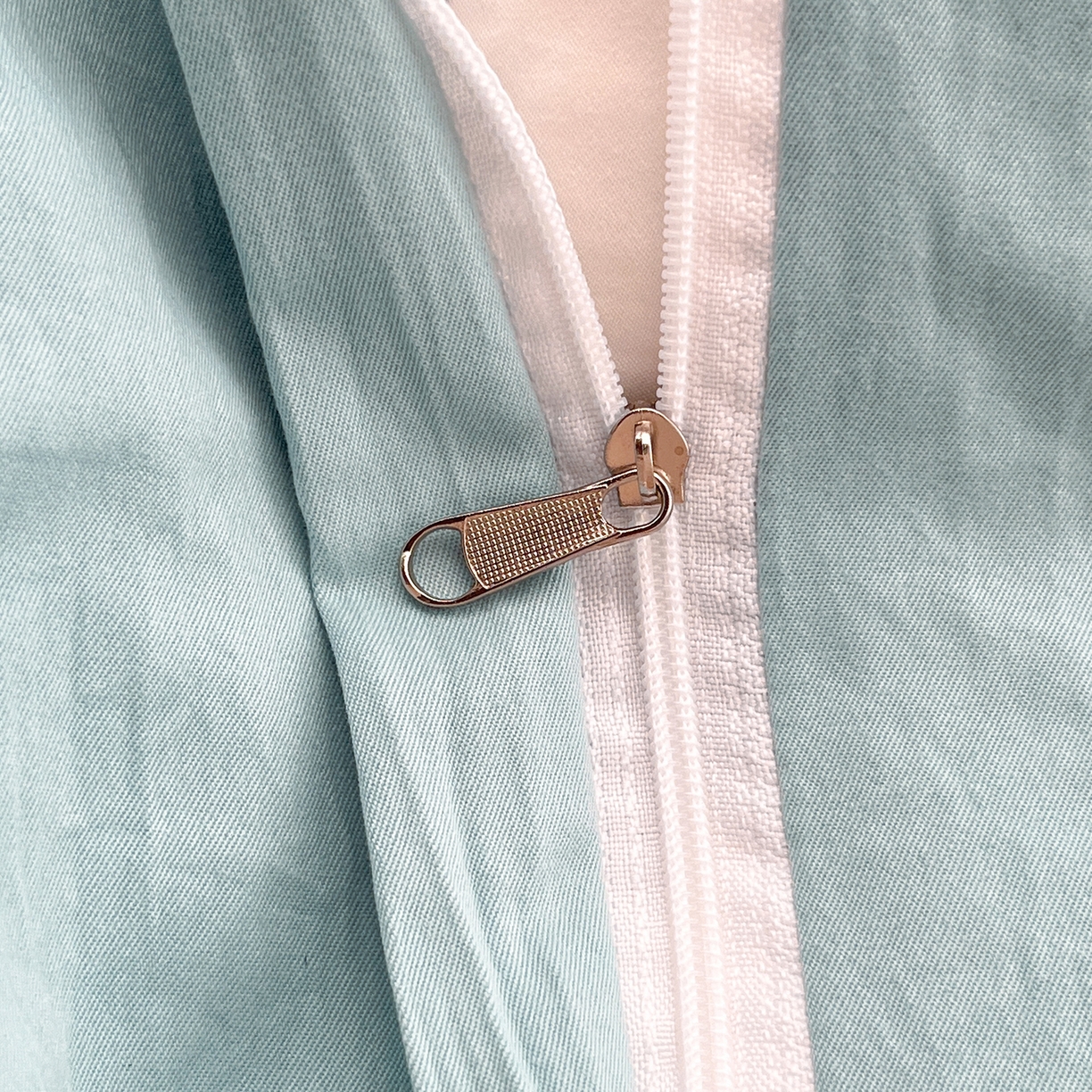 91家纺网 家纺一手货源 找家纺 金阳光家纺 2026新款古法水洗仿棉毛球款四件套 毛球-薄荷绿蝴蝶结