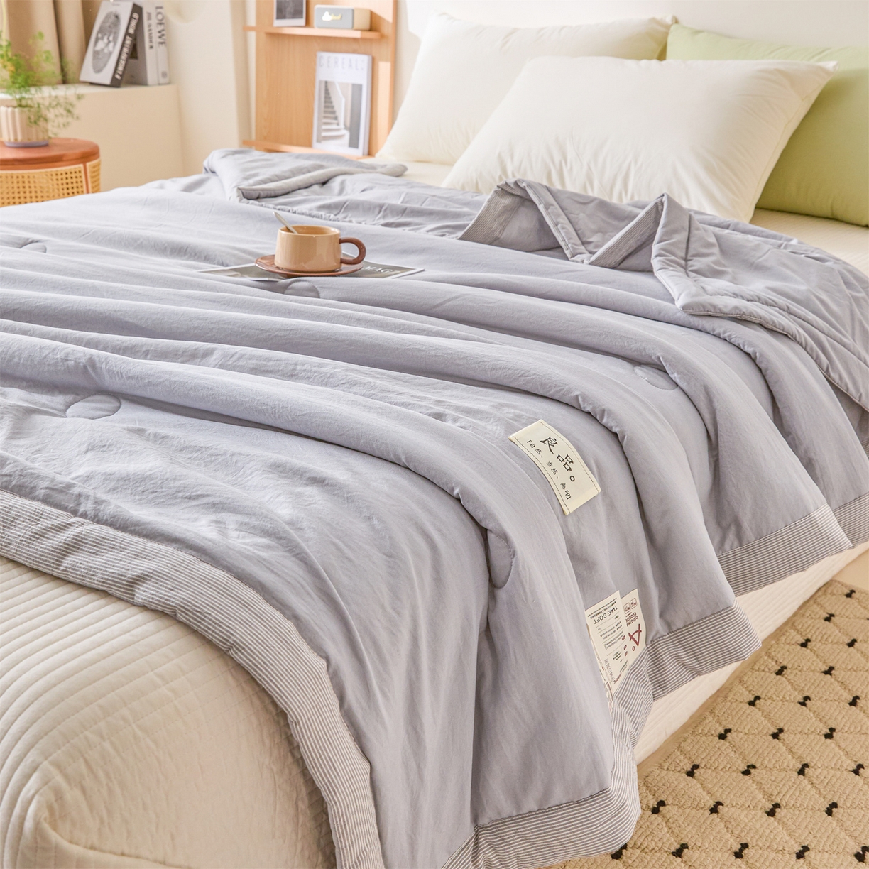 91家纺网 家纺一手货源 找家纺 创优家纺 2026新款无印风21%大豆夏凉被大豆纤维手包边款夏凉被夏被空调被子被芯 良品-浅灰