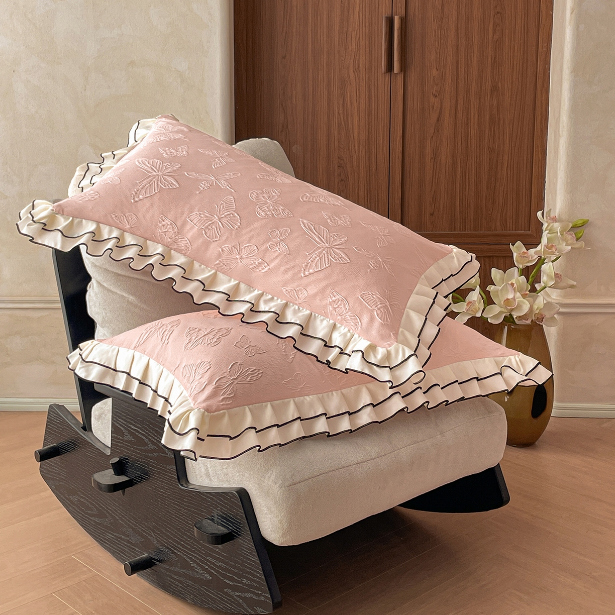 91家纺网 家纺一手货源 找家纺 （总）金阳光家纺 2026新款立体浮雕双层花边水洗真丝四件套