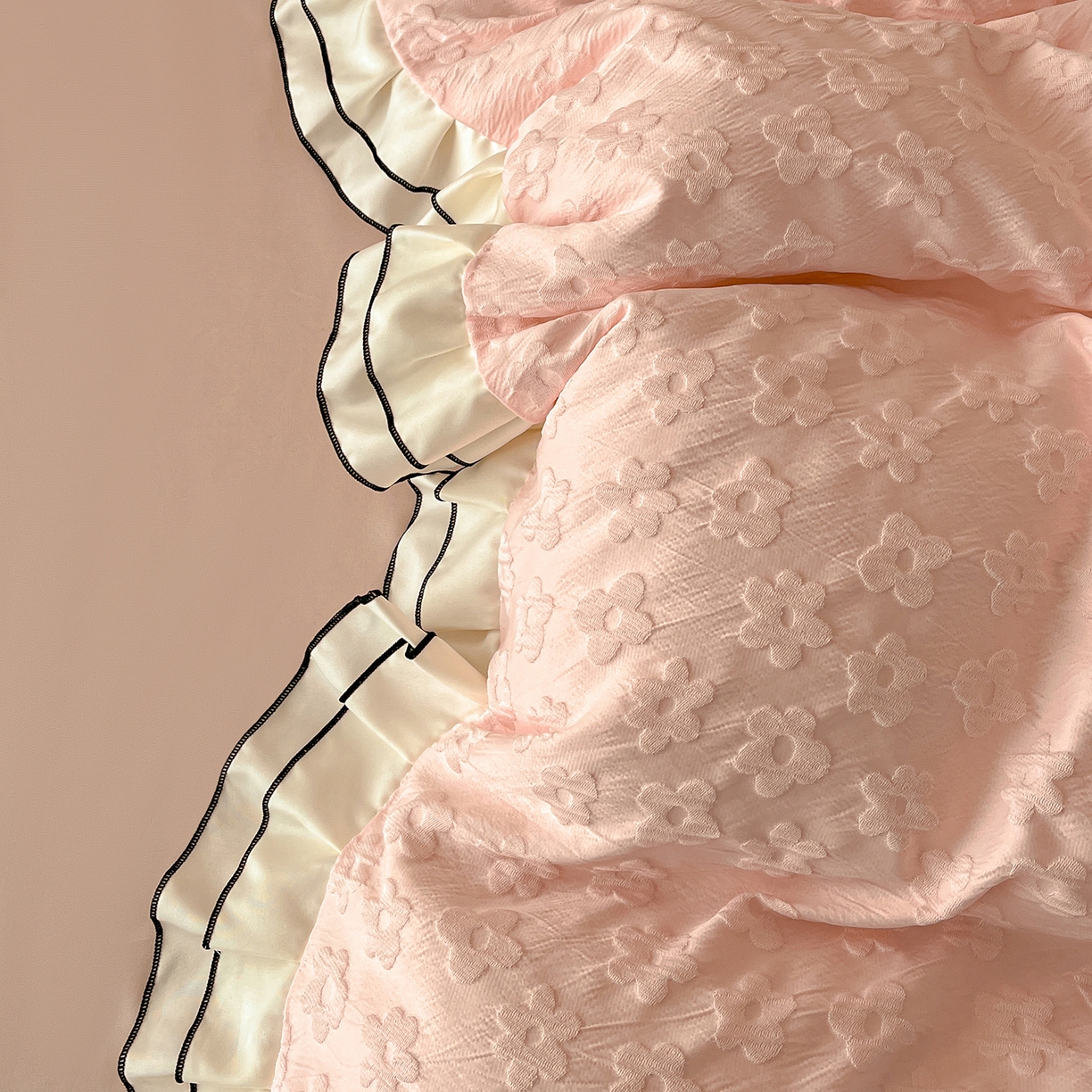 91家纺网 家纺一手货源 找家纺 金阳光家纺 2026新款立体浮雕双层花边水洗真丝四件套 莫奈-粉