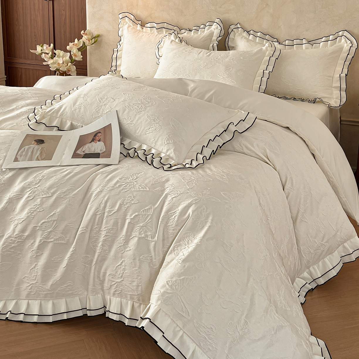 金阳光家纺 2026新款立体浮雕双层花边水洗真丝四件套 蝴蝶-白