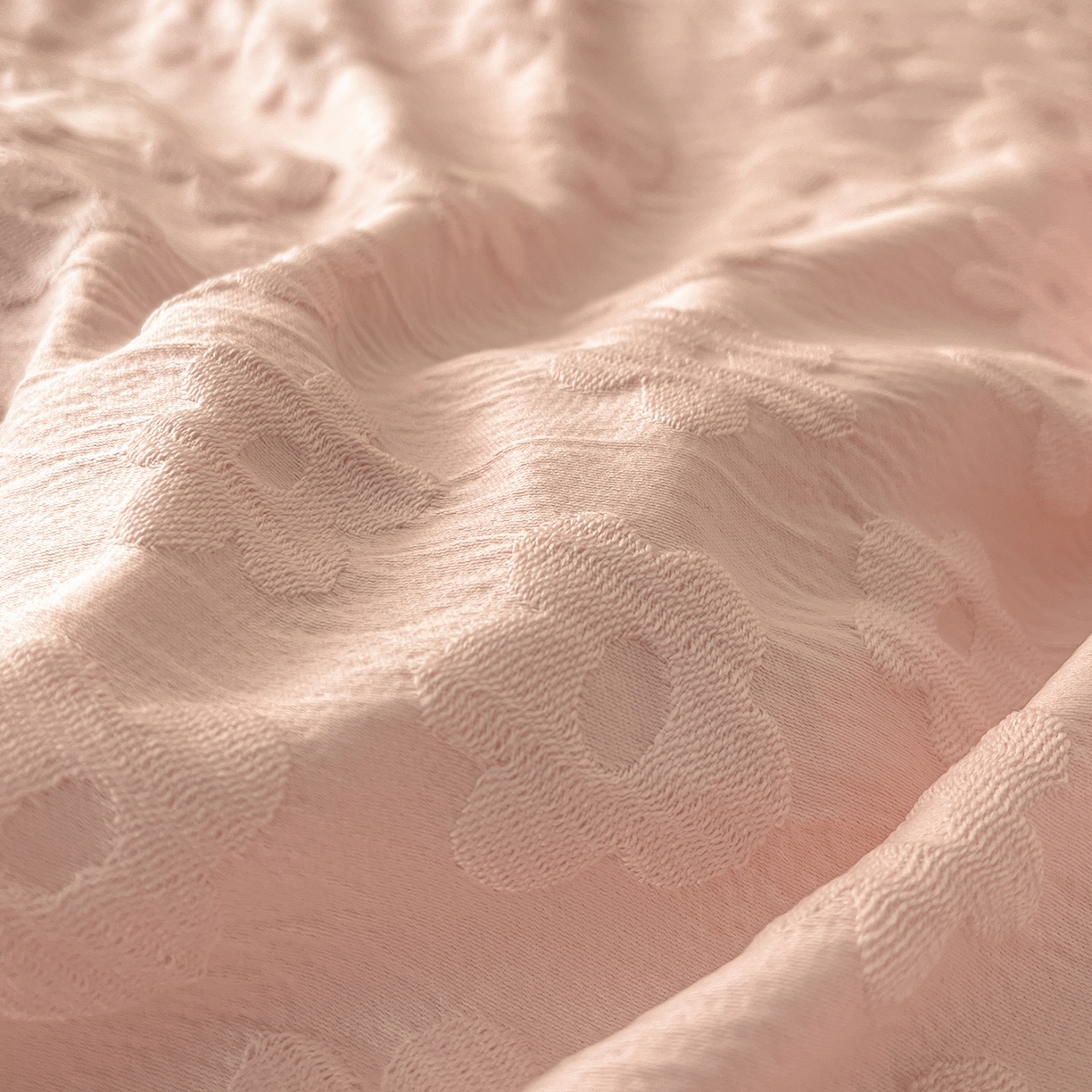 91家纺网 家纺一手货源 找家纺 金阳光家纺 2026新款立体浮雕双层花边水洗真丝四件套 莫奈-粉