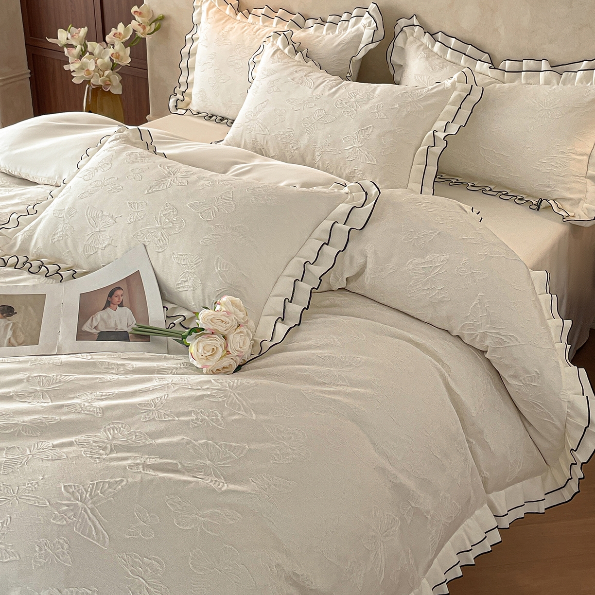 91家纺网 家纺一手货源 找家纺 金阳光家纺 2026新款立体浮雕双层花边水洗真丝四件套 蝴蝶-白