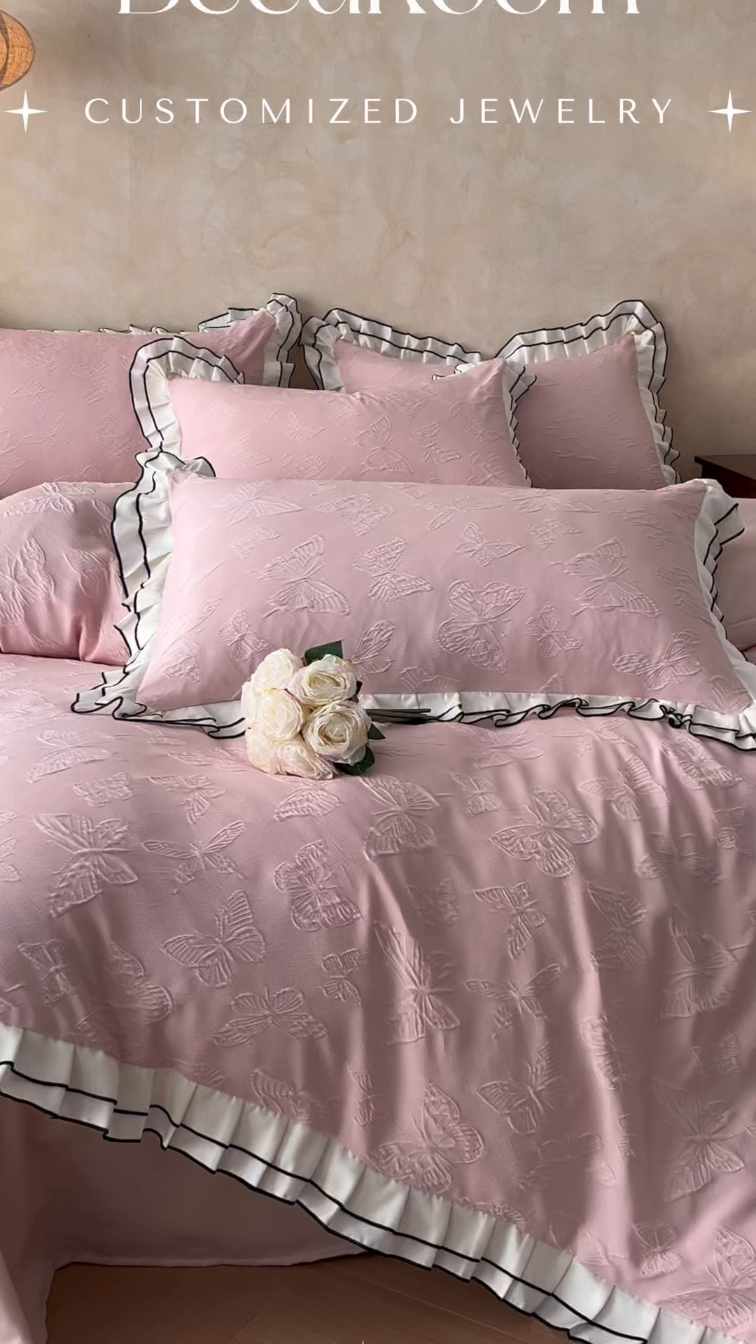 91家纺网 家纺一手货源 找家纺 金阳光家纺 2026新款立体浮雕双层花边水洗真丝四件套 蝴蝶-粉